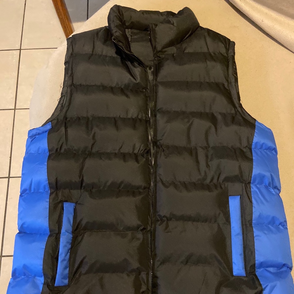 Jackets - Picture 3 of 4